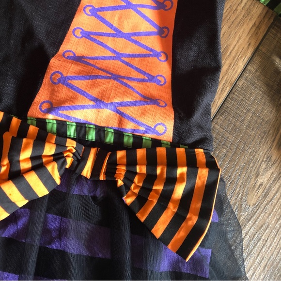 Mommy and me matching witch aprons - Picture 4 of 7